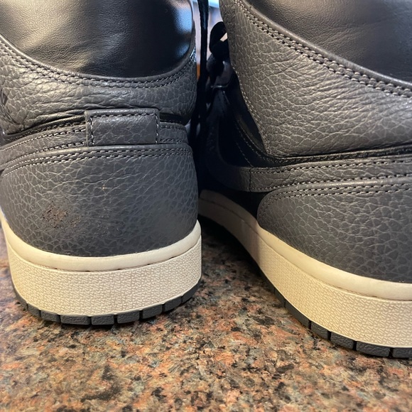 Nike Air Jordan 1 Retro Dark Grey Size 7.5 - Picture 9 of 12